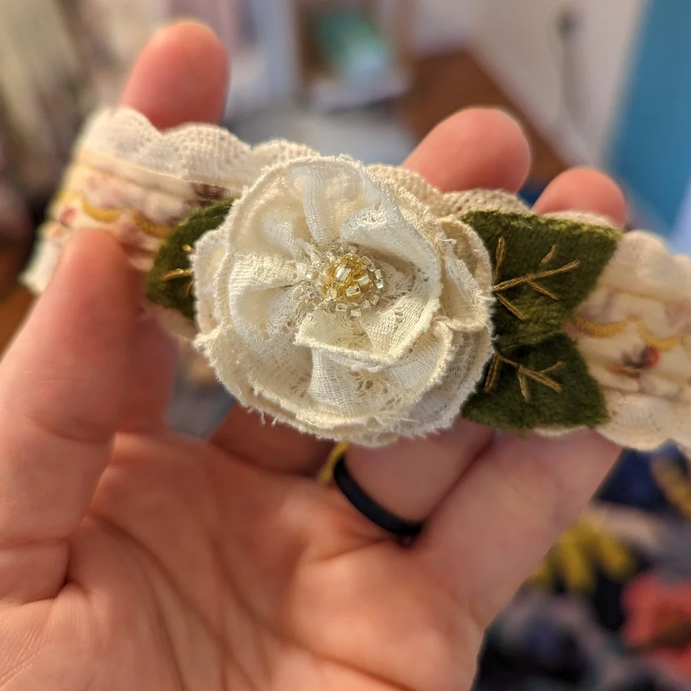 Handmade Antique Lace Floral Choker with beading, lace, Ribbon and Velvet - Picture 8 of 10